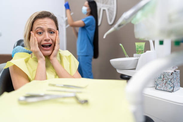 Best Cracked Tooth Emergency Dentist  in Acushnet Center, MA